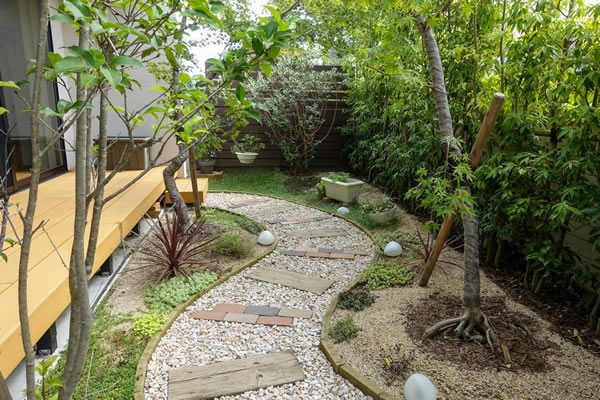 自身のこだわりやアイデアが反映されたお庭はステキですね